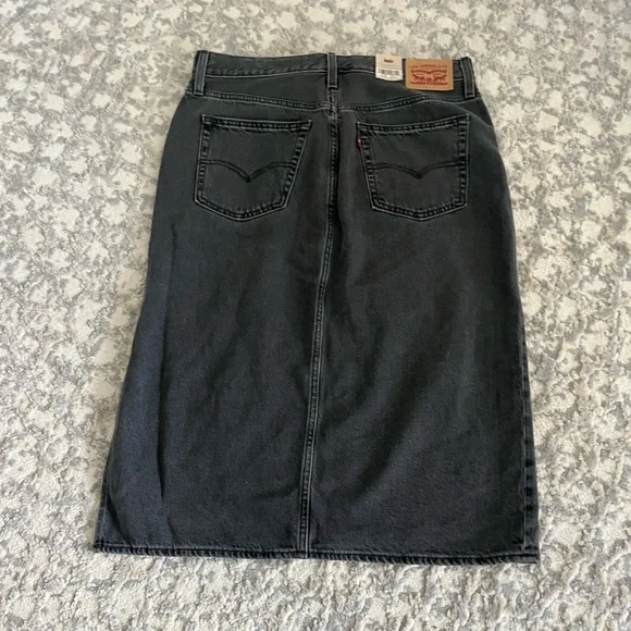 NWT Levi's Denim Cotton Blend Midi Skirt with Side Slit, Black, Size 31 - Picture 8 of 14